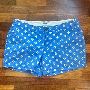 Old Navy Women’s‎ Shorts Size 14. Blue Diamond Argyle